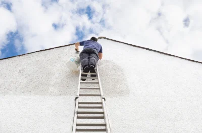Peinture extérieure au Bastit — façades et ravalement